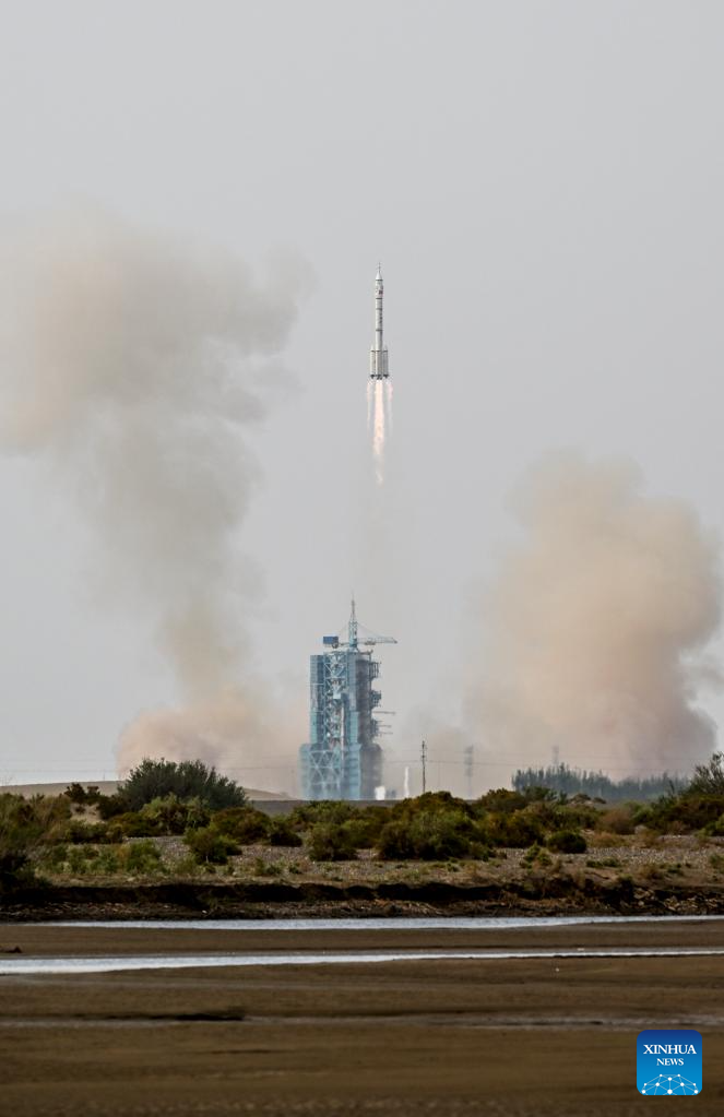 The Shenzhou-16 manned spaceship, atop a Long March-2F carrier rocket, blasts off from the Jiuquan Satellite Launch Center in northwest China, May 30, 2023. (Xinhua/Lian Zhen)